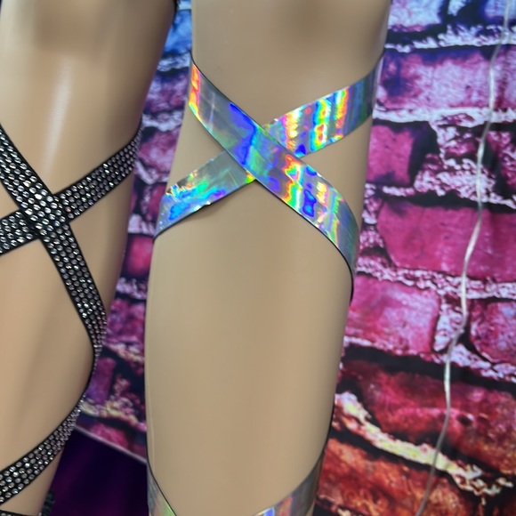 New, Silver Holographic Leg Wraps - Picture 3 of 10